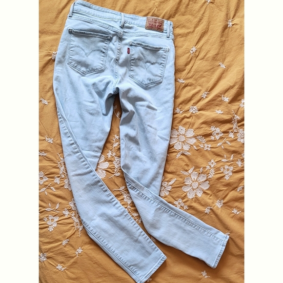 Light Wash Levi's 721 High Rise Skinny Jeans 28 - Picture 3 of 5